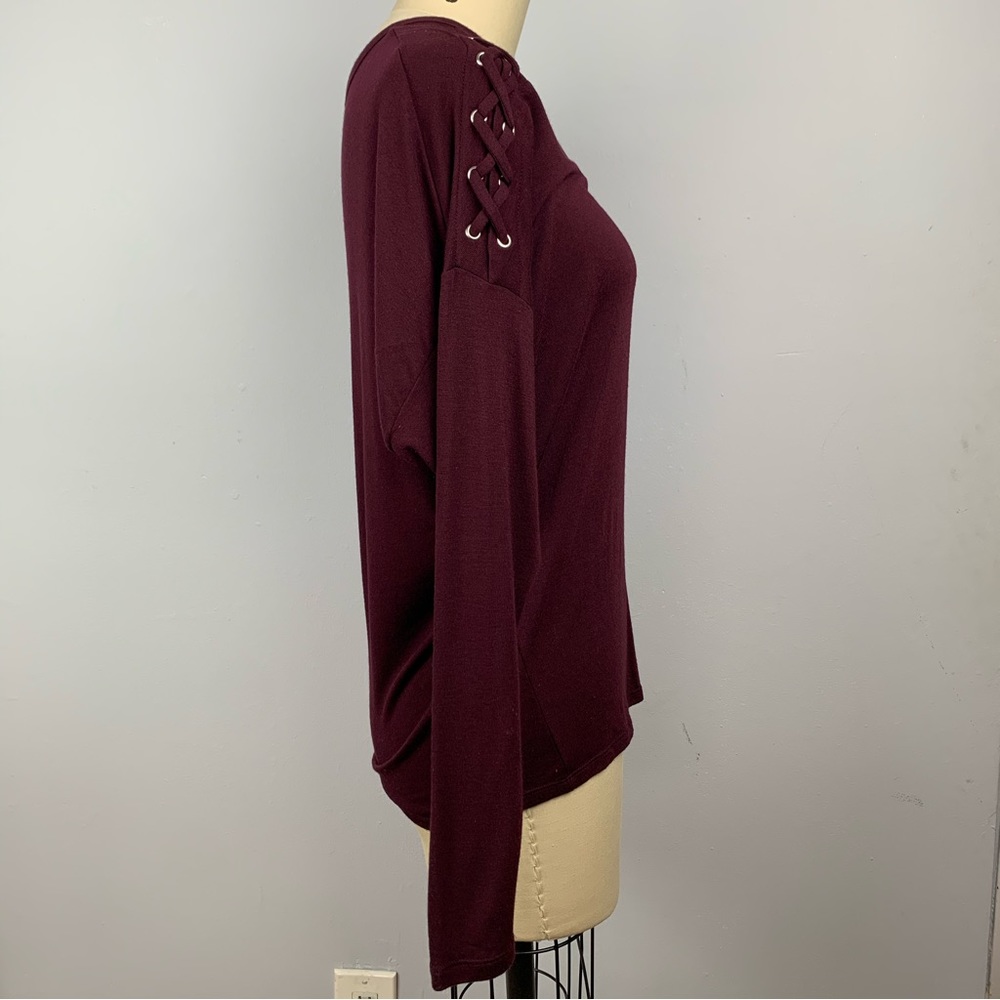 Express V-Neck L/S Top - Picture 5 of 10